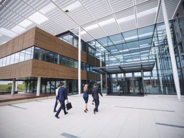 Déménagement des bureaux en zone d’activité  : Quelles sont les clés d’une implantation réussie ?